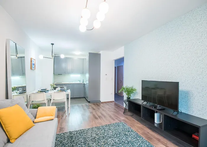 Daire Very - Free Parking - Sunny Balcony *